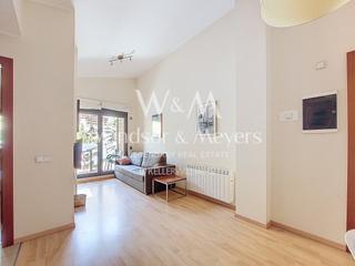 Piso  Placeta del tarter, 47-55 47-55. En venta ático de 1 habitación con vistas espectaculares