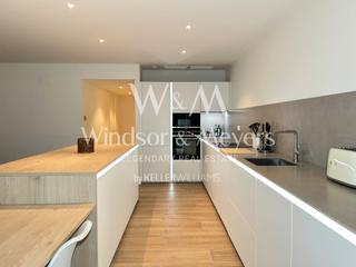 Rent Flat in Av. del consell de la terra, 16-14 16-14. Piso exclusivo de obra nueva de 3 habitaciones en el centro