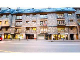 Local Comercial a La Massana. Se vende local céntrico para tu negocio!!