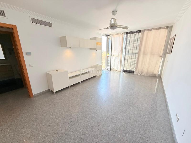 Foto f1f9e2cf-a8c6-425d-ab84-50b8efe2233d. Alquiler piso 2 dormitorios 1 baño con plaza de aparcamiento en Málaga