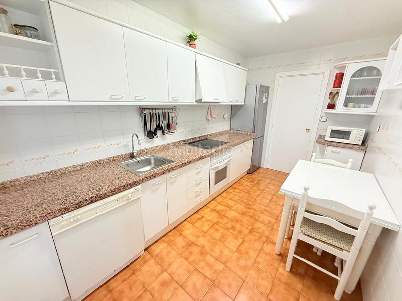 Foto be83b70c-7c9d-47da-9ea0-04e115c83874. Affitto appartamento con parcheggio piscina in La Carihuela - Los Nidos Torremolinos