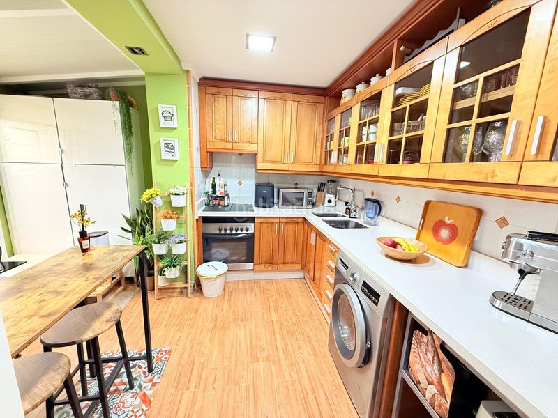 Foto ea86c3d0-3f97-4bb6-a48a-ca9f4c0e6b5c. Flat with parking in Cristo de la Epidemia Málaga