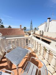 Location Appartement à Benajarafe. Vivienda de 3 dormitorios y 2 baños junto a la playa de benajara