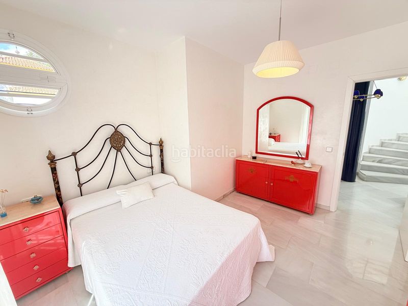 Foto 0ea5f18c-54ee-4a20-9761-2018fa80eb03. Casa adossada amb xemeneia aparcament a Los Castillejos - La Trinidad Málaga