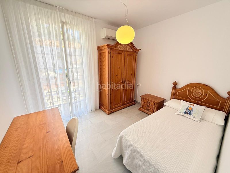Foto 21fd090b-0fed-4c21-ba8e-ab4177ce273b. Casa adossada amb xemeneia aparcament a Los Castillejos - La Trinidad Málaga
