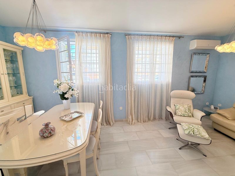 Foto b2359572-ca2e-404d-a552-37730d32029d. Casa adossada amb xemeneia aparcament a Los Castillejos - La Trinidad Málaga