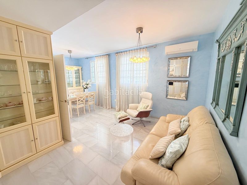 Foto b67a0af1-038e-4088-9641-4a606252744a. Casa adossada amb xemeneia aparcament a Los Castillejos - La Trinidad Málaga