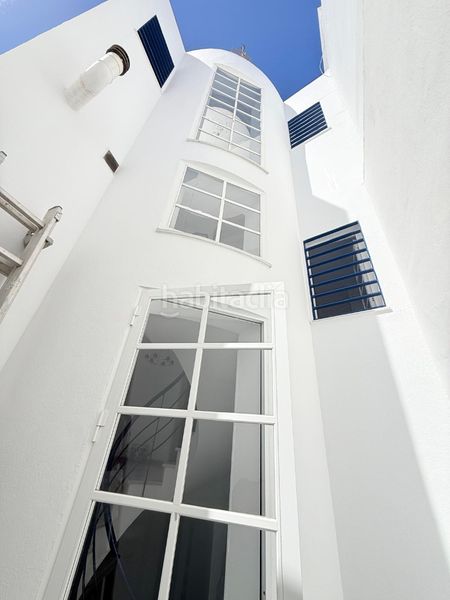 Foto d28aa459-98cd-418f-90c1-e570e7497c96. Casa adossada amb xemeneia aparcament a Los Castillejos - La Trinidad Málaga