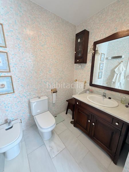 Foto d7d8a958-9d74-4a95-93a4-30582d877984. Casa adossada amb xemeneia aparcament a Los Castillejos - La Trinidad Málaga