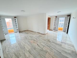Rent Penthouse in Ensanche Centro - Puerto. Fantastico atico de 4 dormitorios 2 baños - varias terrazas-balc