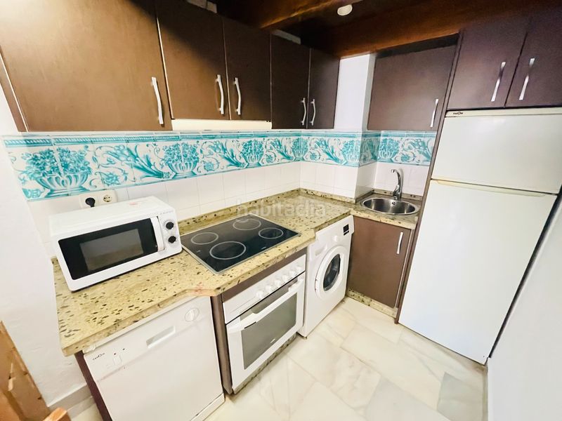 Foto b5d7b366-be7b-4899-ab9c-690f280dcee0. Rent duplex with heating in La Goleta - San Felipe Neri Málaga