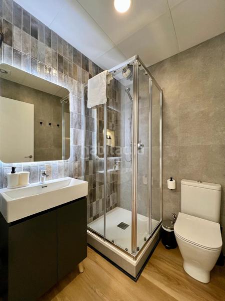 Foto 293874e1-ebc1-4bc6-9d5a-45ad98b7eecc. Pis a carrer del pintor salvador abril 52 a Russafa Valencia