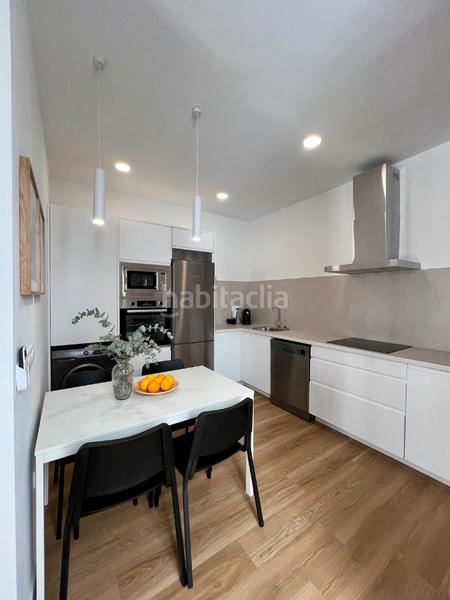 Foto 4bf435b8-b675-4b49-b7a1-6319f7c0f8b8. Pis a carrer del pintor salvador abril 52 a Russafa Valencia