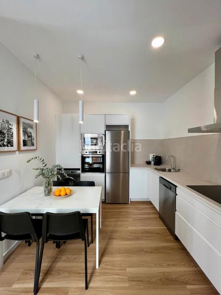 Foto aece4fd3-b938-42ad-b819-2149916d10cb. Pis a carrer del pintor salvador abril 52 a Russafa Valencia