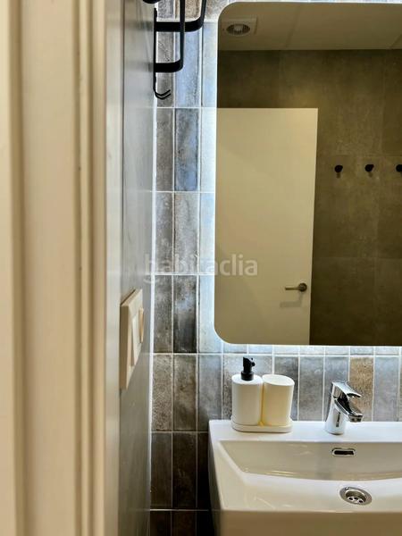 Foto fd8250c4-d8df-4b02-8208-19c915de4ad0. Pis a carrer del pintor salvador abril 52 a Russafa Valencia