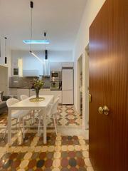 Pis  Carrer del pintor salvador abril. Venta de piso recién reformado en ruzafa