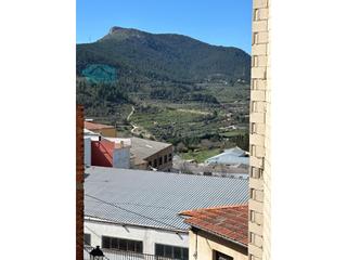 Maison  N/a. Oportunidad para invertir en la sierra de mariola.