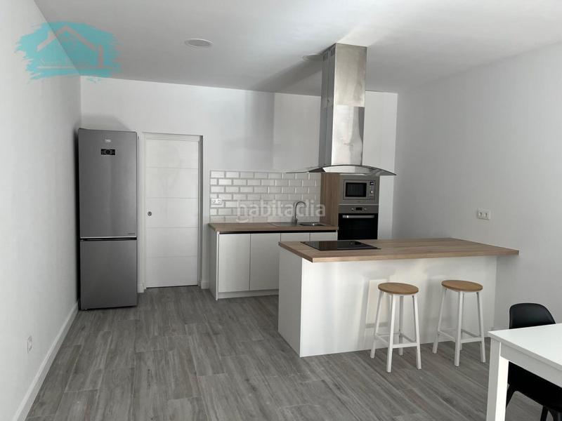 Foto 9bfa57a9-2f9e-45e3-a0ec-562508bbf0e1. Alquiler local comercial loft Campello Pueblo. en Campello (el)