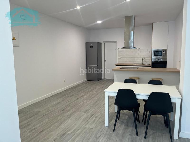 Foto c6997f0c-28c6-4633-81ec-caaa066b8559. Alquiler local comercial loft Campello Pueblo. en Campello (el)