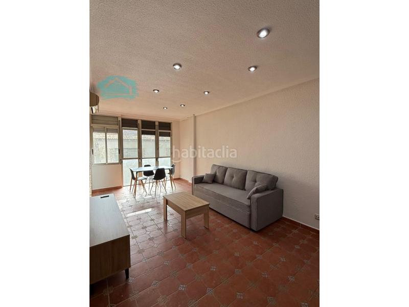 Foto 30af002c-6aee-489a-aae4-7ddc016c4a5c. Rent flat in Centro Elda