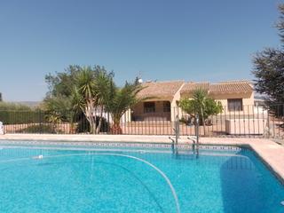 Casa a El Llombo. Chalet a la venta en ontinyent.
