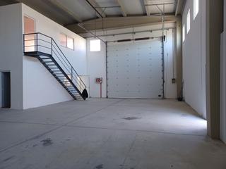 Rent Industrial building in Santa Ana