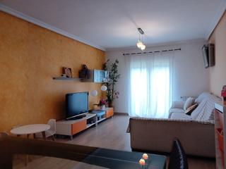 Casa adossada a Sant Rafael