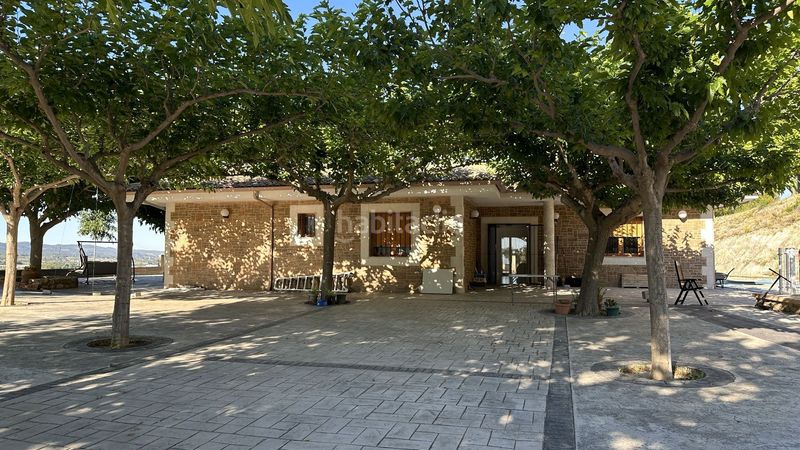 Foto c524849c-1ce7-4bfc-aab2-a8ad13cde05f. Casa amb calefacció piscina a Aielo de Malferit