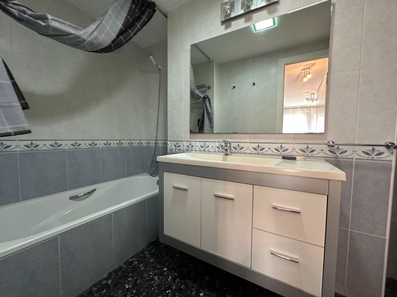 Foto 8576e295-565a-4bd5-a275-9ae3ffec4e08. Piso en Centro Ontinyent