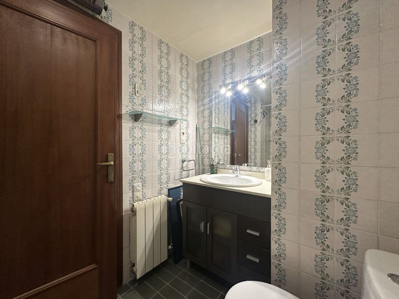 Foto b8fad48c-2fc4-413a-9dd4-4011fcfea2e6. Flat with heating in Centro Ontinyent