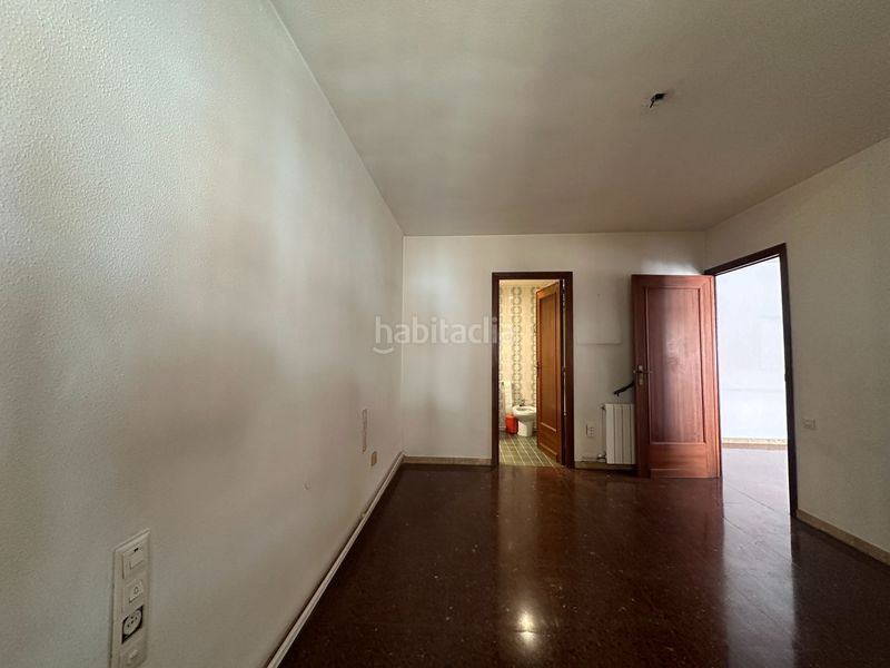 Foto cc1e4552-819d-4c15-95f2-480cf0b78706. Flat with heating in Centro Ontinyent