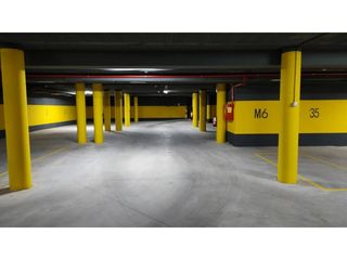 Parking coche en Columbretes 21. Garaje en venta  en la calle columbretes 21, zona de eurosol, be