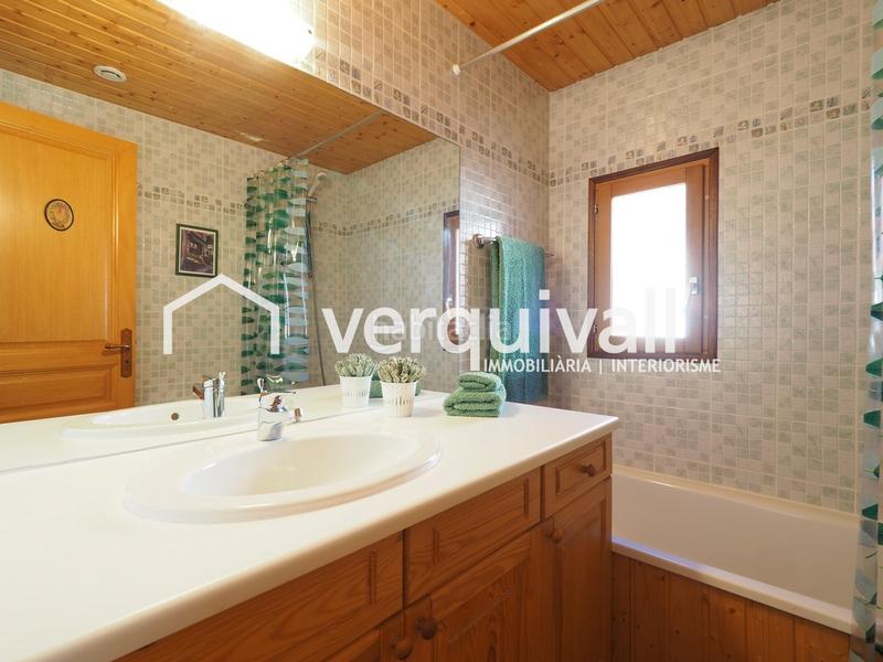 Foto b8c6915e-58a6-4724-a63a-baaaec568576. Apartament amb xemeneia calefacció aparcament a Targasonne
