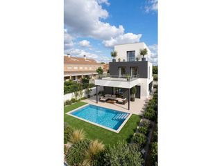 Chalet à Calle serra llaveria 13. Chalet independiente nueva construcción vilafortuny