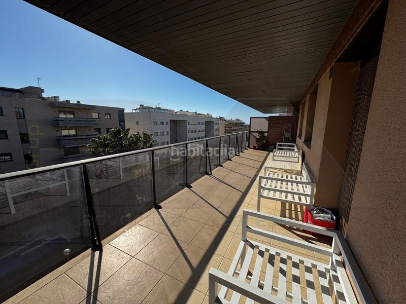 Foto 8dd3bc0e-fe82-4a56-99a2-35f7c6ba62e8. Attico con parcheggio piscina in Barenys Salou
