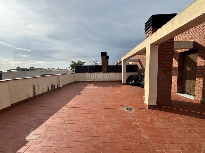 Foto 9c7c8db4-b4a2-4ae1-a22c-d19c0f4fd67d. Attico con parcheggio piscina in Barenys Salou