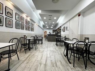 Location Local commercial  Calle comte de rius. Negocio en traspaso
