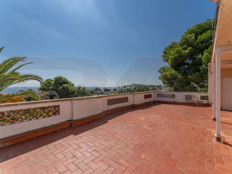 Foto 116981d3-b316-475a-a145-f13ce35d1202. Casa a calle via augusta 159 a Llevant Tarragona