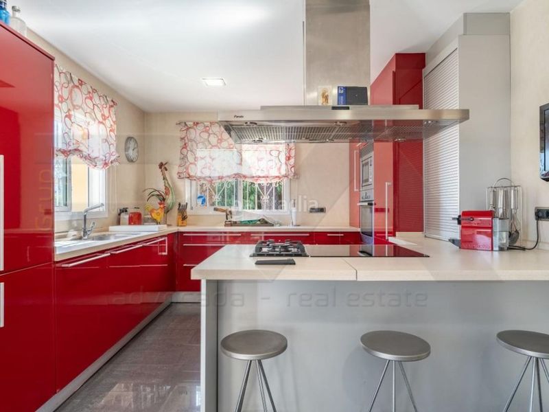 Foto 2457d0aa-f3d6-4546-b085-87f4fb5677b9. Casa a calle via augusta 159 a Llevant Tarragona