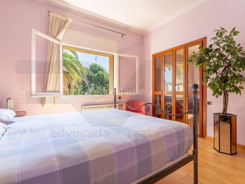 Foto f2199a6f-ea79-46ee-b1c3-aab44c149910. Casa a calle via augusta 159 a Llevant Tarragona