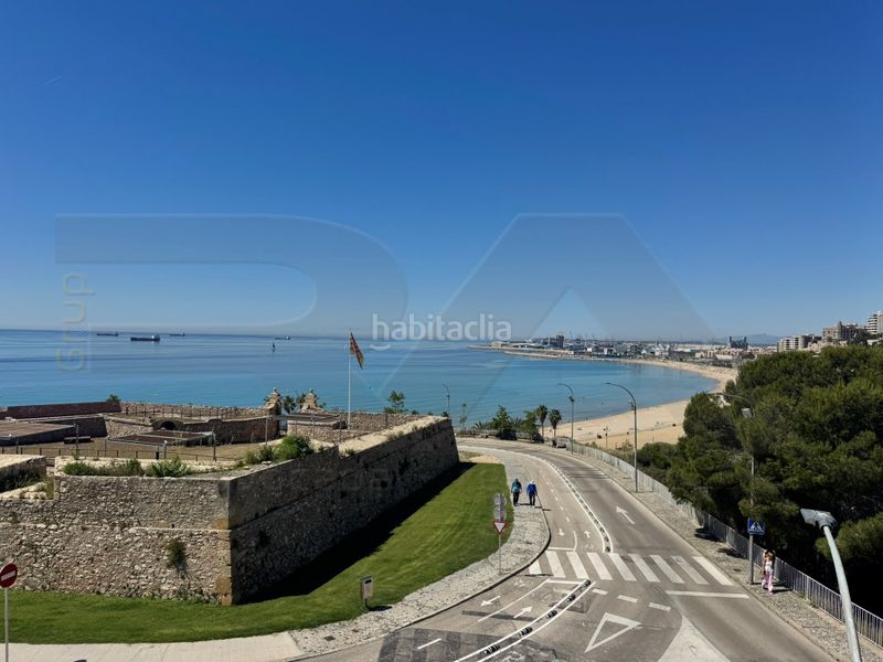 Foto be015429-0c9d-48f9-9c00-83086d649722. Casa amb aparcament a Llevant Tarragona