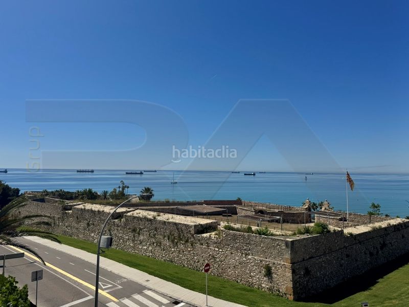 Foto f89ebd5d-3467-4c8b-9608-bd5bb96d84cd. Casa amb aparcament a Llevant Tarragona