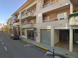 Business premise in Calle vidal i barraquer 2. Local en alquiler o venta