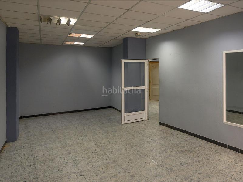 Foto 691fb36e-857a-4360-b64b-7181d03efaaf. Lloguer local comercial a carrer mestre guillem 34 a Manises