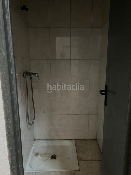 Foto c4269cf7-d312-4e91-add1-35a0731ce8a5. Location bâtiment à usage industriel dans Polígono del Aeropuerto Manises