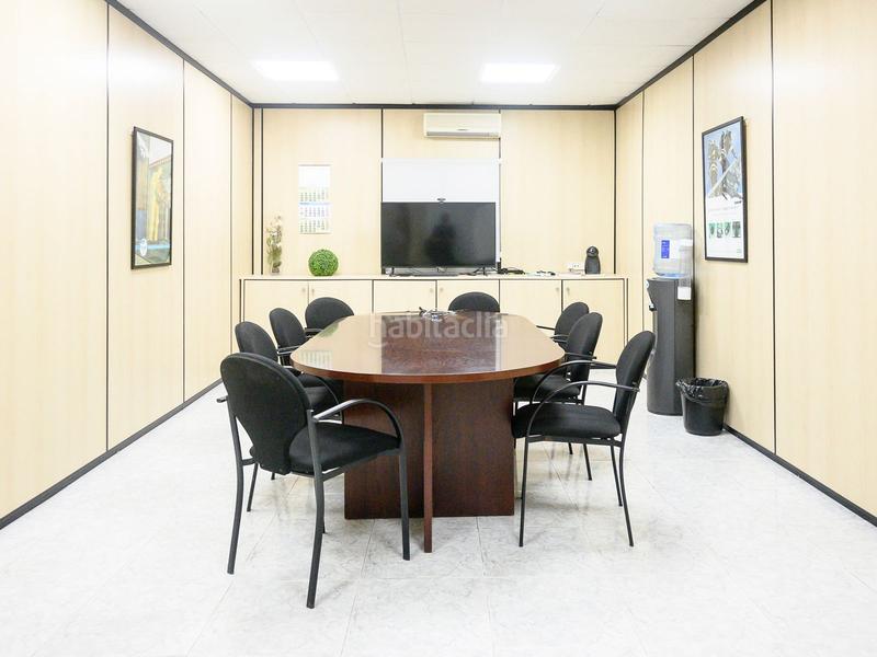 Foto 27ce48a9-2dbd-4597-bfe8-41dfd5439f63. Lloguer nau industrial a Polígono del Aeropuerto Manises