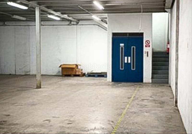 Foto 8af92f54-853e-449b-afe8-d012eb7d5f83. Lloguer nau industrial a Polígono del Aeropuerto Manises