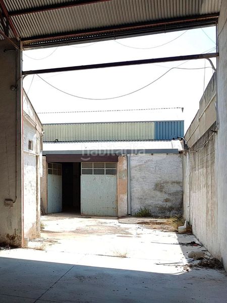 Foto d626e7c3-d716-4e40-8d9c-d4145af22a54. Industrial building in Polígono del Aeropuerto Manises