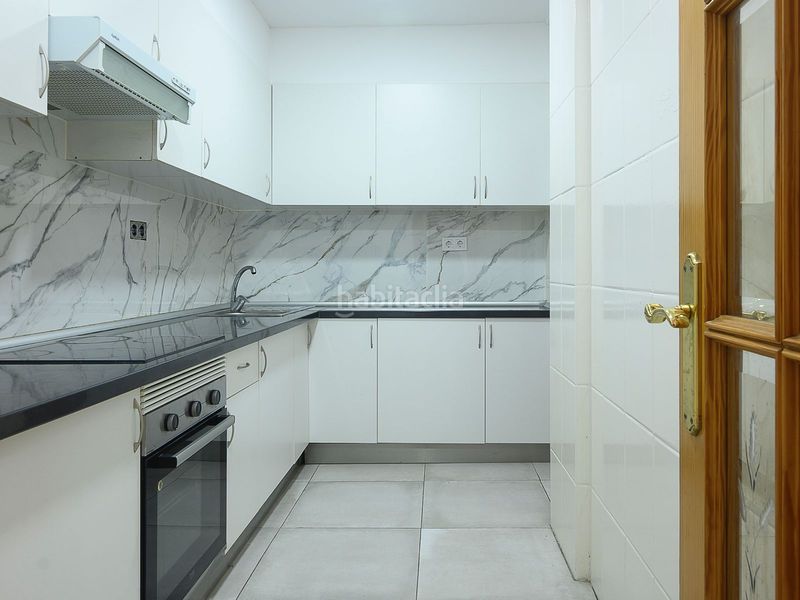 Foto 197dd40a-2739-4695-b85a-1d465d835460. Planta baixa a El Mercado Manises