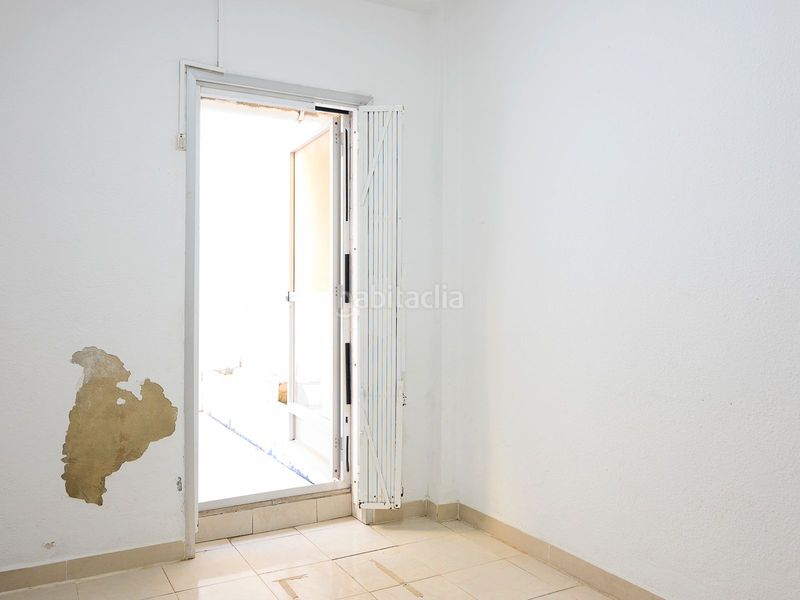 Foto 2165235c-a137-4353-9828-3b638de5b8f5. Planta baixa a El Mercado Manises